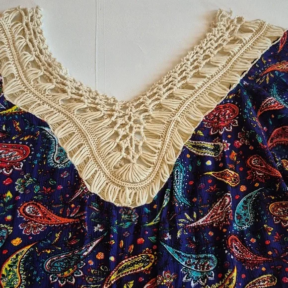 Macrame Boho Paisley Top - Picture 2 of 4